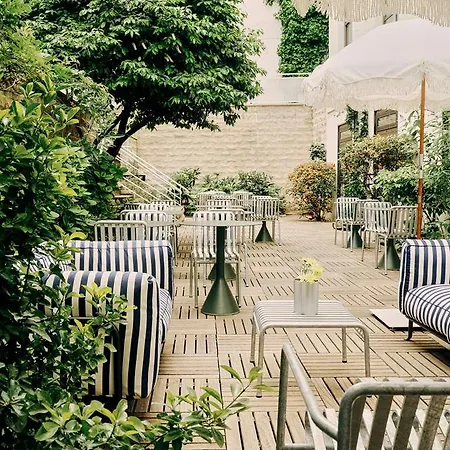 Rosalie Hotel
