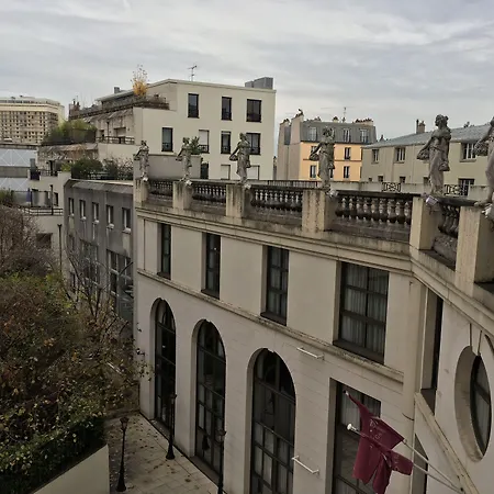 Rosalie Hotell Paris